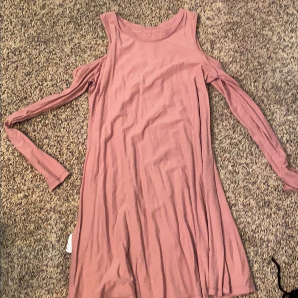 Pink open shoulder long sleeve dress